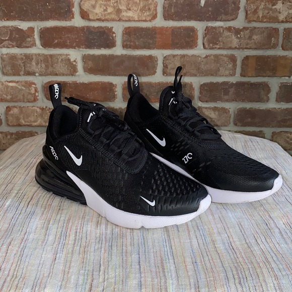 Nike Shoes - Nike Air Max 270